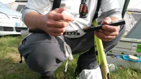 Superkleber ;-) ob das hält