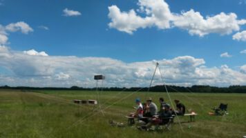 Signalanlage höher als Köpfe - gut sichtbar